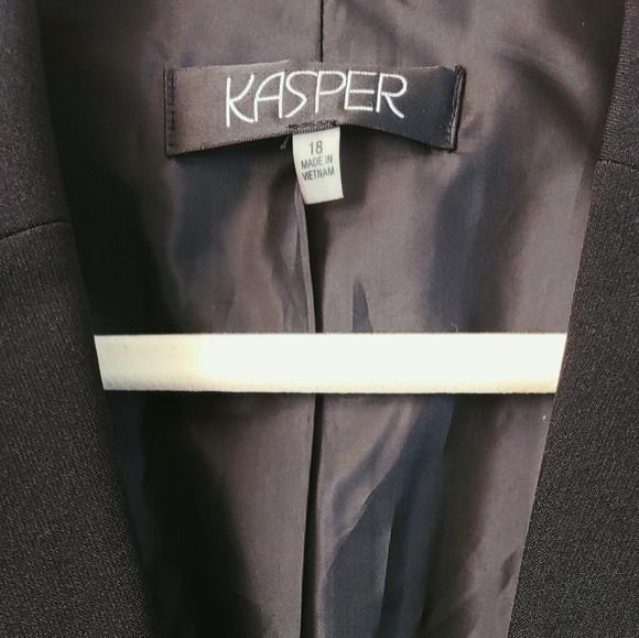 Chic, Kasper Blazer - Picture 2 of 7